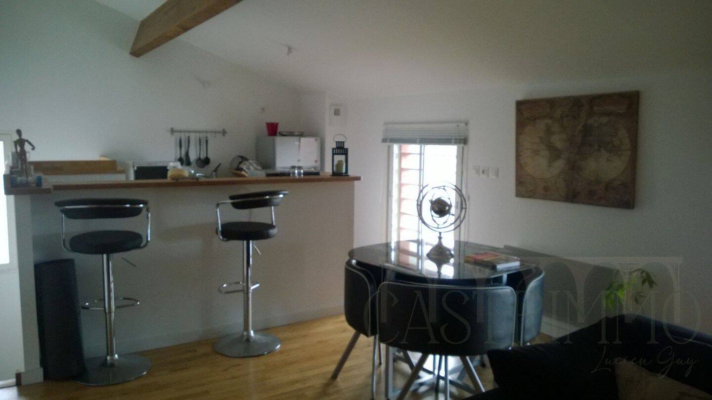 Maison à louer, 50m², GALLARGUES LE MONTUEUX