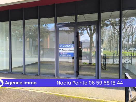 Local d'activités à vendre 62 000 € 60 m² d'espace de stockage Saint Antoine Tarbes 65000