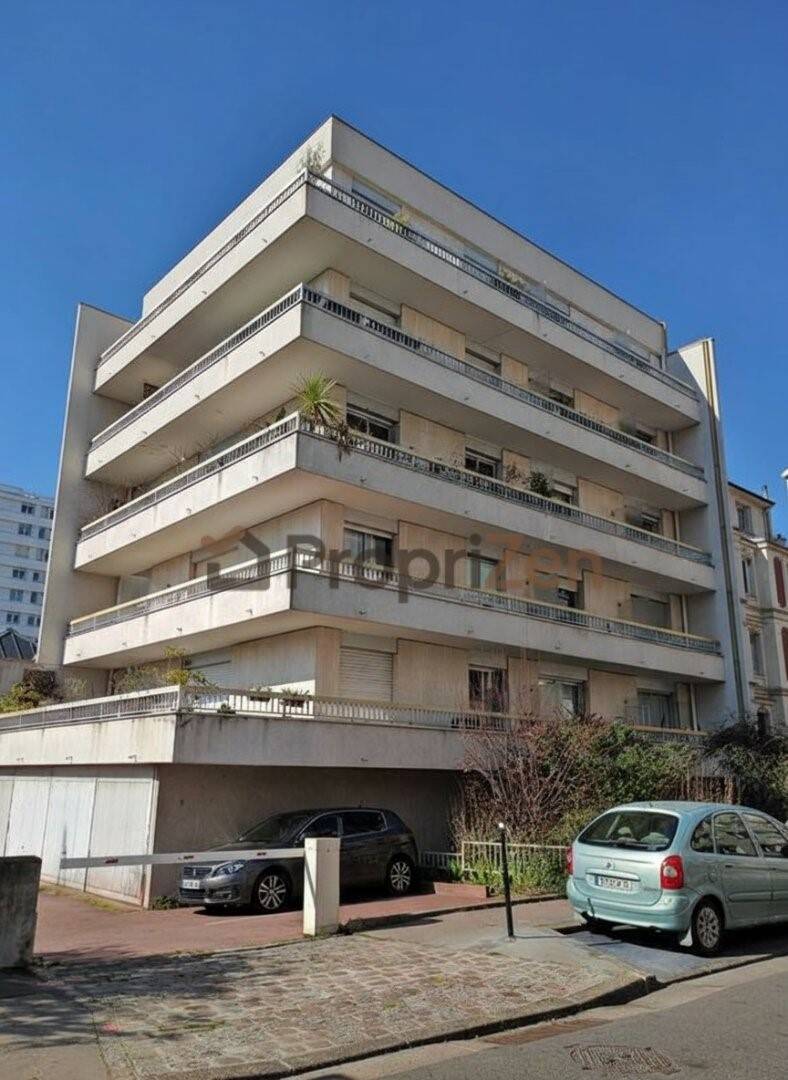 Maison à louer, 28m², COURBEVOIE