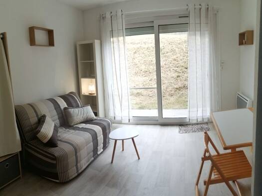 Appartement à louer 400 € 1 pièce 16 m² RDC/2 Interquartiers Blois 41000