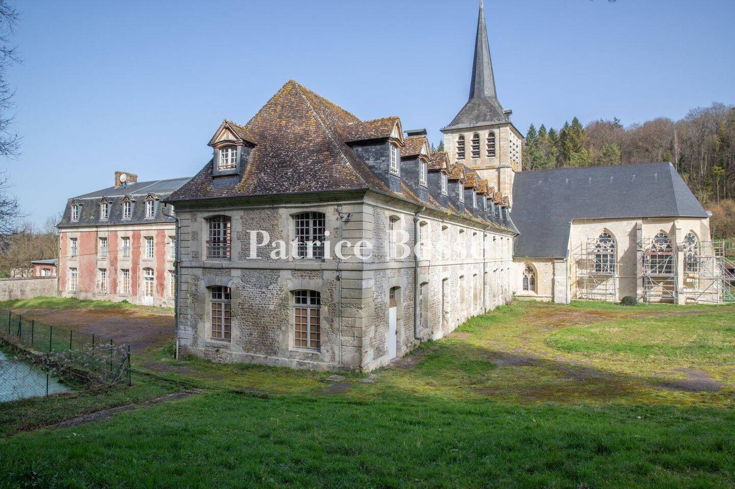 Maison à vendre, 2000m², SAINT HYMER