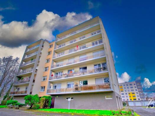 Appartement à louer 995 € 3 pièces 2 chambres 82 m² RDC Molsheim 67120