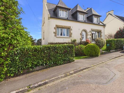 Maison à vendre 229 900 € 7 pièces 5 chambres 173 m² 629 m² de terrain Plourin-lès-Morlaix 29600