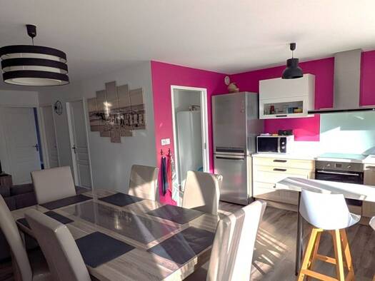 Appartement à vendre 250 000 € 3 pièces 2 chambres 80 m² 1er étage Capeyron Mérignac 33700