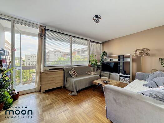 Appartement à vendre 175 000 € 3 pièces 2 chambres 58 m² Étage 2/5 Celestins Merlo Oullins-Pierre-Bénite 69600