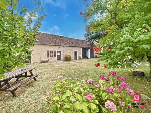 Maison à vendre 268 000 € 8 pièces 6 chambres 145 m² 1 400 m² de terrain Saint-Fulgent-des-Ormes 61130