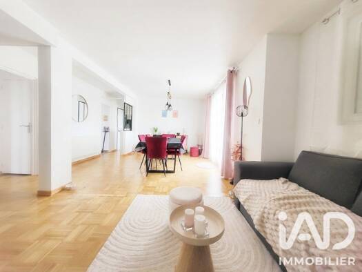Appartement à vendre 159 900 € 4 pièces 2 chambres 65 m² 4 étages Clairmarais-Charles Arnould Reims 51100