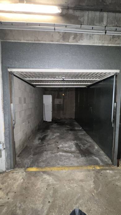 Garage/Stationnement à louer 130 € 10 m² Buttes Aux Cailles-Glacière Paris 13ème 75013