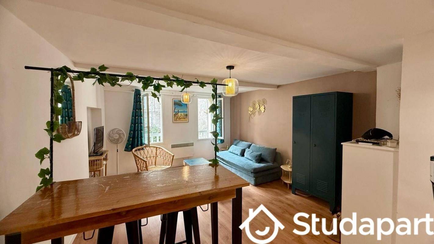 Maison à louer, 35m², HYERES