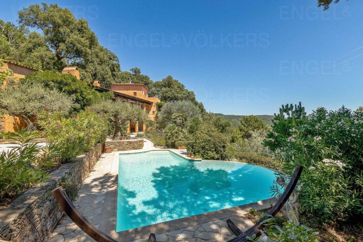 Maison à vendre, 200m², LA GARDE FREINET