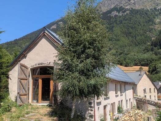 Maison à vendre 389 000 € 7 pièces 5 chambres 189 m² 3 988 m² de terrain La Morte 38350