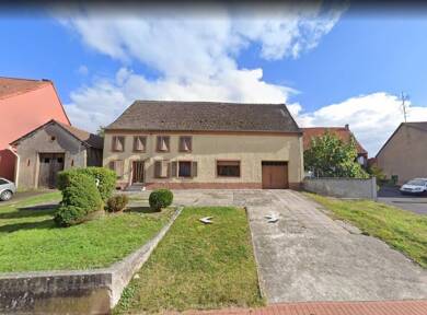 Maison à vendre 99 000 € 7 pièces 3 chambres 125 m² 1 427 m² de terrain Sarralbe 57430