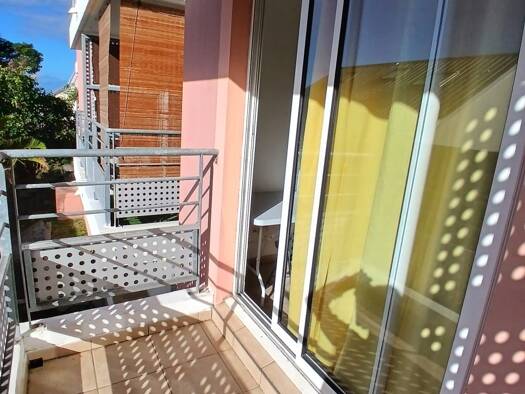 Appartement à louer 600 € 1 pièce 22 m² Étage 2/4 Saint-Denis 97490