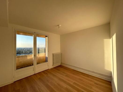 Appartement à louer 910 € 4 pièces 3 chambres 69,7 m² Étage 9/1 Bonnefoy - La Roseraie - Gramont Toulouse 31500