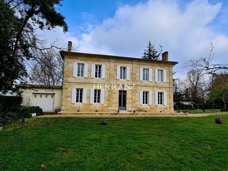 Maison à vendre, 210m², SAINT MEDARD DE GUIZIERES