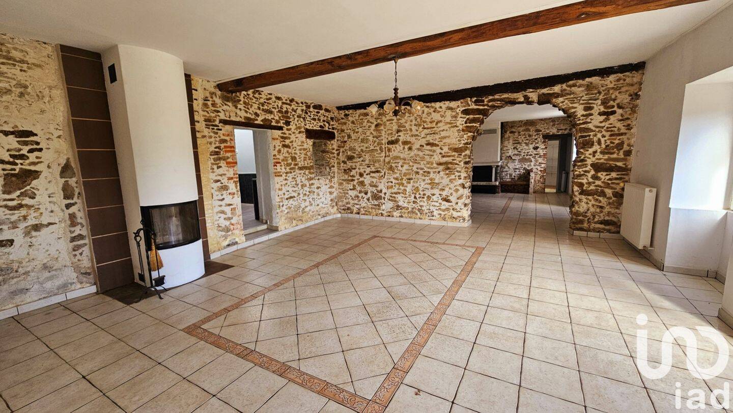 Maison à vendre, 215m², SAINT HILAIRE LE VOUHIS