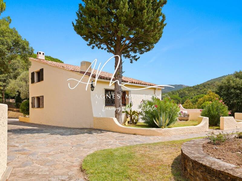 Maison à vendre, 216m², BORMES LES MIMOSAS