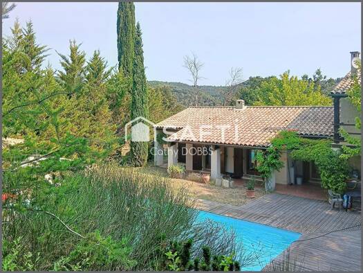 Villa à vendre 385 000 € 6 pièces 4 chambres 133 m² 3 880 m² de terrain Allemagne-en-Provence 04500