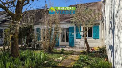 Maison en viager occupé Bouquet 49 875 € 5 pièces 4 chambres 106 m² Trois Cités Poitiers 86000