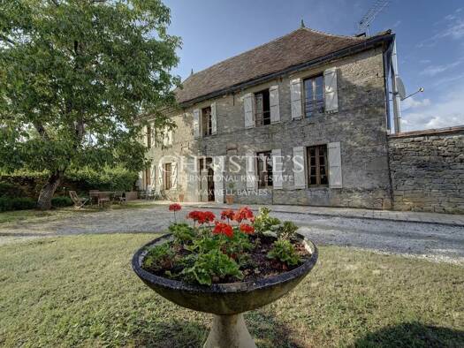 Maison à vendre 525 000 € 6 pièces 4 chambres 362 m² 5 030 m² de terrain Pellegrue 33790