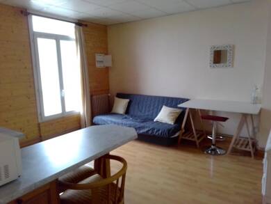 Appartement à louer 460 € 1 pièce 24 m² Centre Ville Saint-Quentin 02100