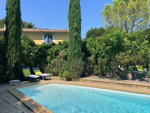 Maison à vendre 583 000 € 10 pièces 7 chambres 250 m² Gargas 84400