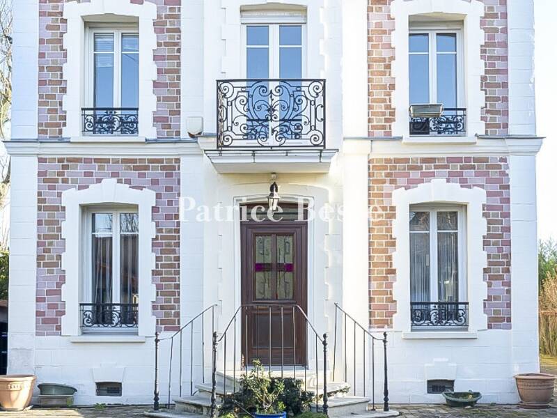 Maison à vendre, 200m², SAINT MAUR DES FOSSES