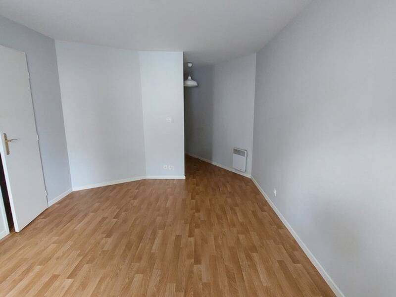 Maison à louer, 31m², VOISINS LE BRETONNEUX