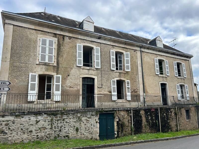 Maison à vendre, 210m², LUSSAC LES EGLISES