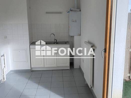 Appartement à louer 783 € 2 pièces 1 chambre 58,5 m² RDC Brouets Gare Mantes-la-Ville 78711