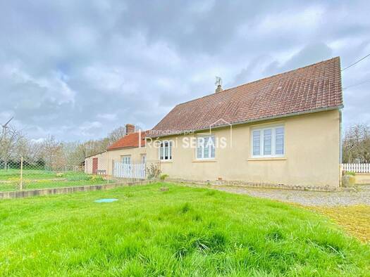 Maison de plain-pied à vendre 133 800 € 5 pièces 3 chambres 110 m² 3 760 m² de terrain Rânes 61150