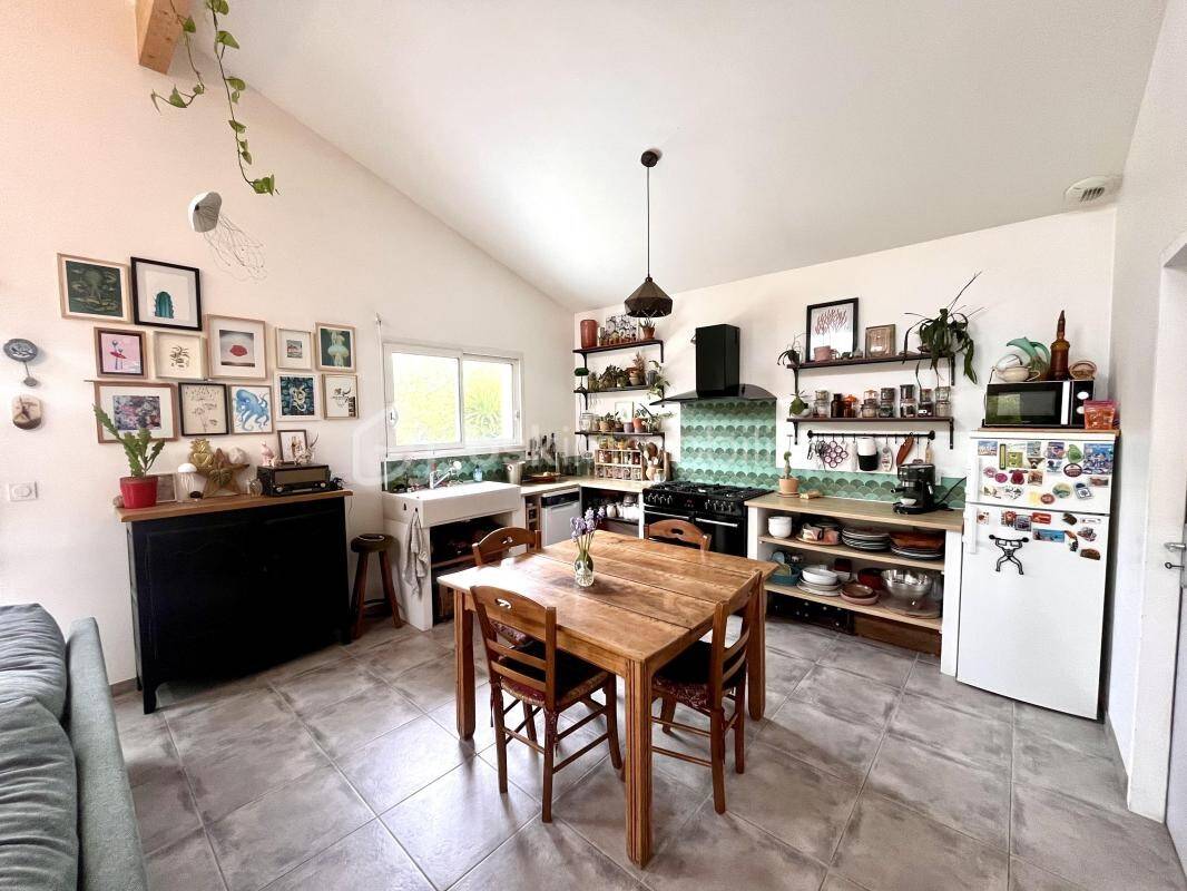 Maison à vendre, 102m², GRAYAN ET L'HOPITAL