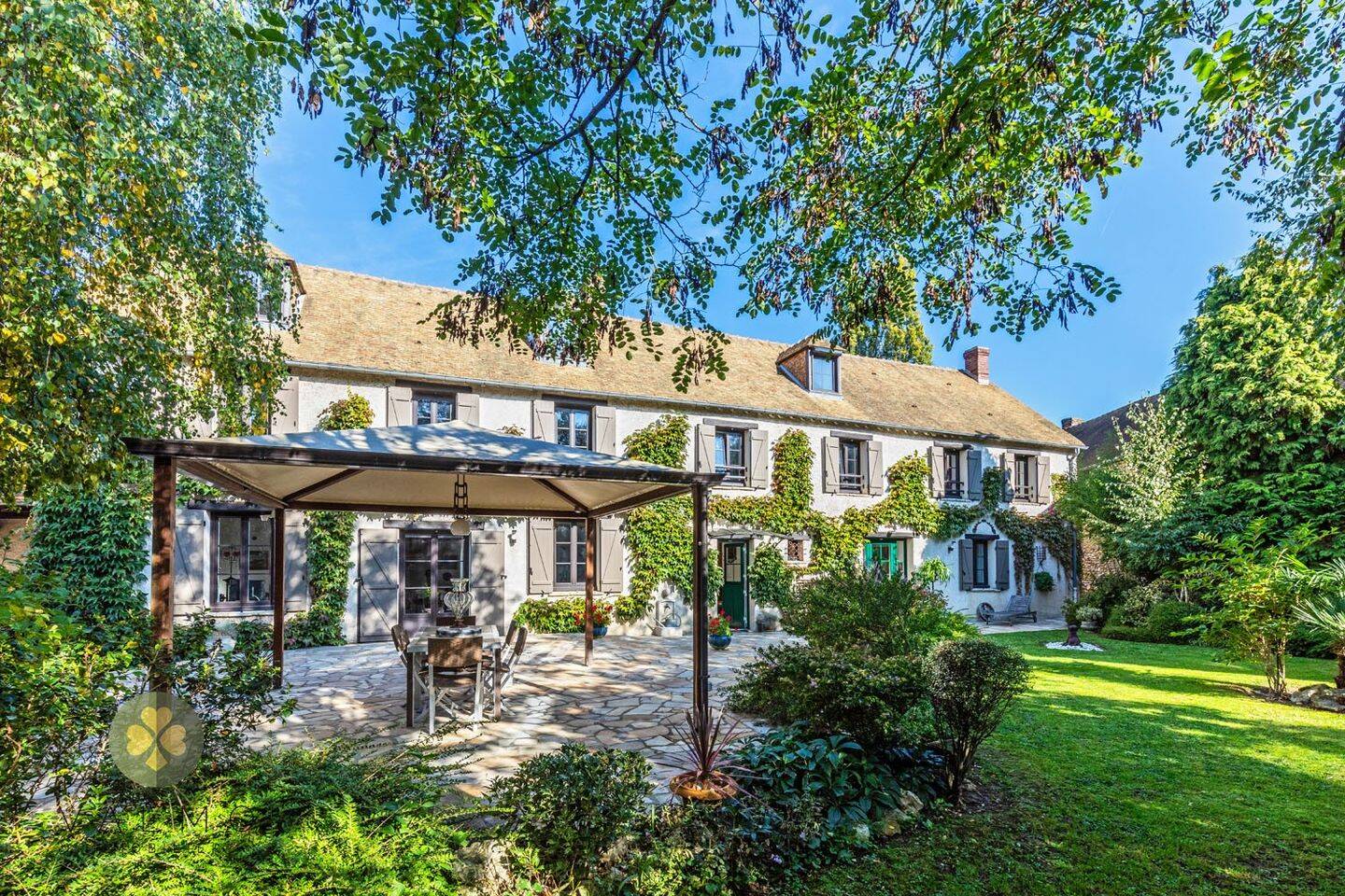 Maison à vendre, 311m², HOUDAN