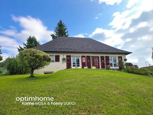 Maison de plain-pied à vendre 138 000 € 5 pièces 2 chambres 110 m² 930 m² de terrain Centre Ville Hirson 02500