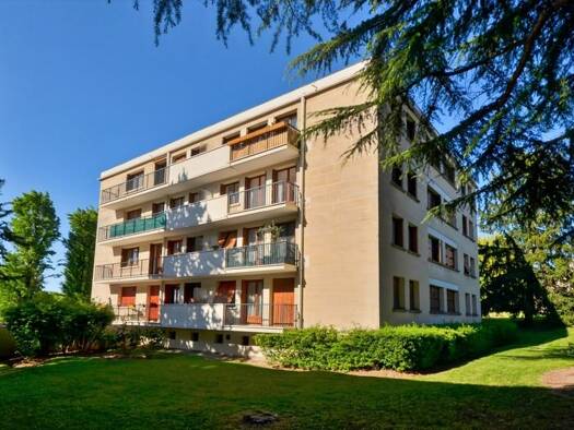 Appartement à vendre 199 000 € 3 pièces 2 chambres 61 m² Étage 3/4 Bergonie-Freres Lumiere Fresnes 94260