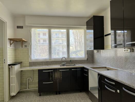 Appartement à louer 2 095 € 4 pièces 3 chambres 110 m² RDC/2 Porte de Nogent Nogent-sur-Marne 94130