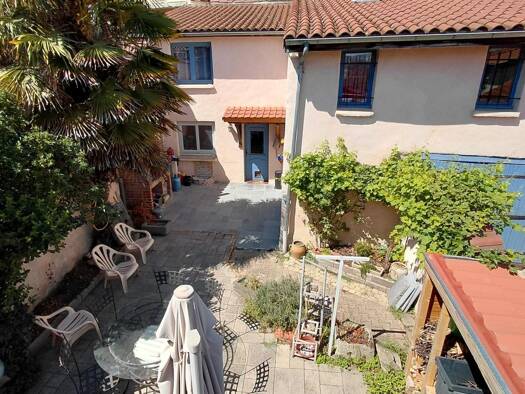 Maison à vendre 225 000 € 6 pièces 4 chambres 120 m² 230 m² de terrain Zone Vieux Bourg-La Nef-Les Vergers Cournon-d'Auvergne 63800
