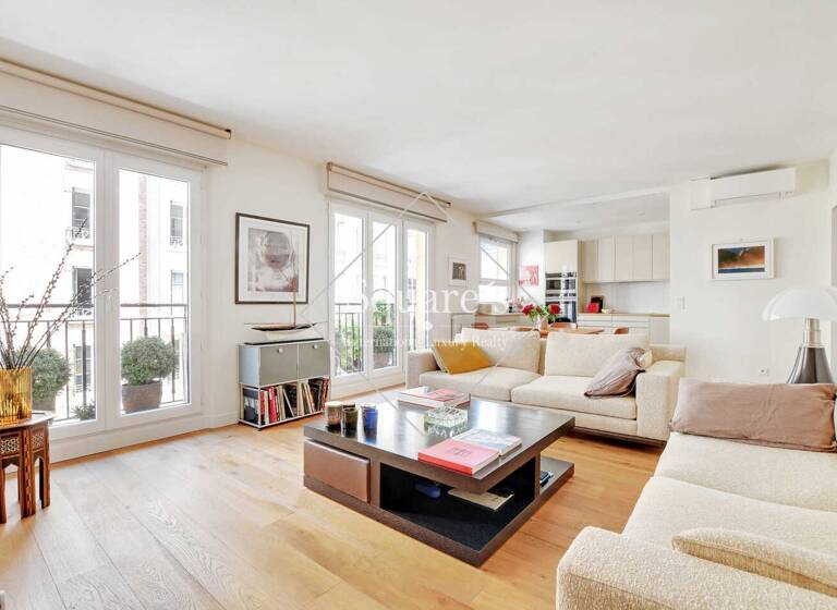 Appartement à vendre 890 000 € 3 pièces 1<br/>chambre 71 m²<br/>superficie 2/4<br/>étage Saint James-Général Koenig Neuilly-sur-Seine 92200