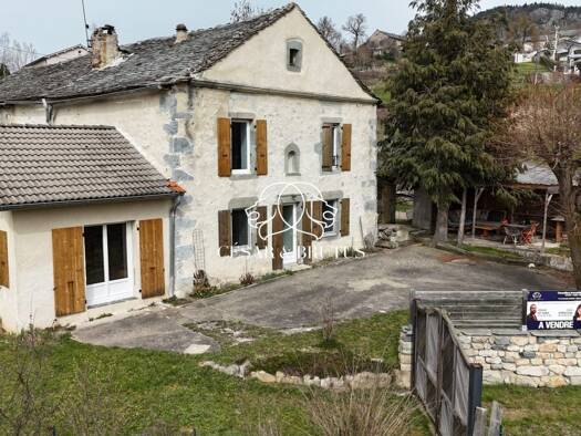 Maison à vendre 255 000 € 5 pièces 3 chambres 151 m² 1 200 m² de terrain Saint-Julien-Chapteuil 43260