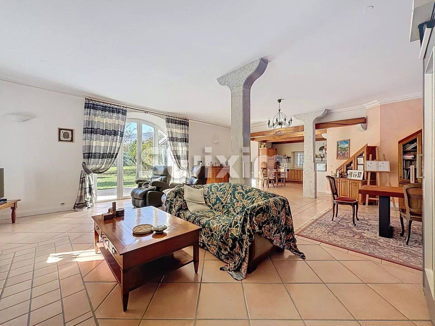 Maison à vendre, 392m², SAINT JEAN DE GONVILLE