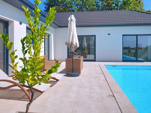 Maison à vendre 570 000 € 5 pièces 4 chambres 157 m² 741 m² de terrain Serres-Morlaàs 64160