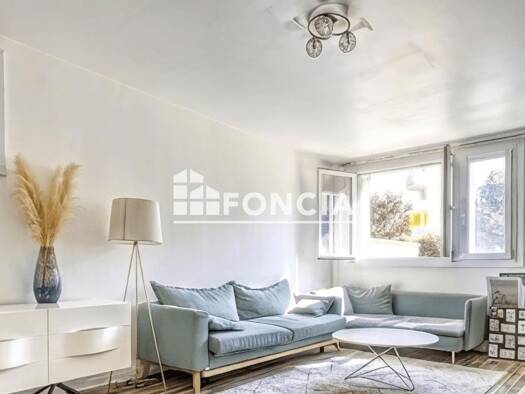 Appartement à vendre 425 000 € 4 pièces 3 chambres 82 m² RDC/10 Maison Blanche-Vauban Coulée verte Châtillon 92320