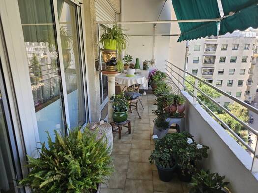 Appartement en viager occupé Bouquet 353 000 € 3 pièces 2 chambres 100 m² 5ème étage Marseille 8ème 13008