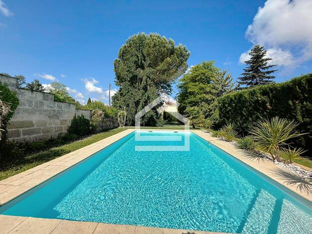 Maison à vendre 742 000 € 7 pièces 5 chambres 220 m² 926 m² de terrain Blanquefort 33290