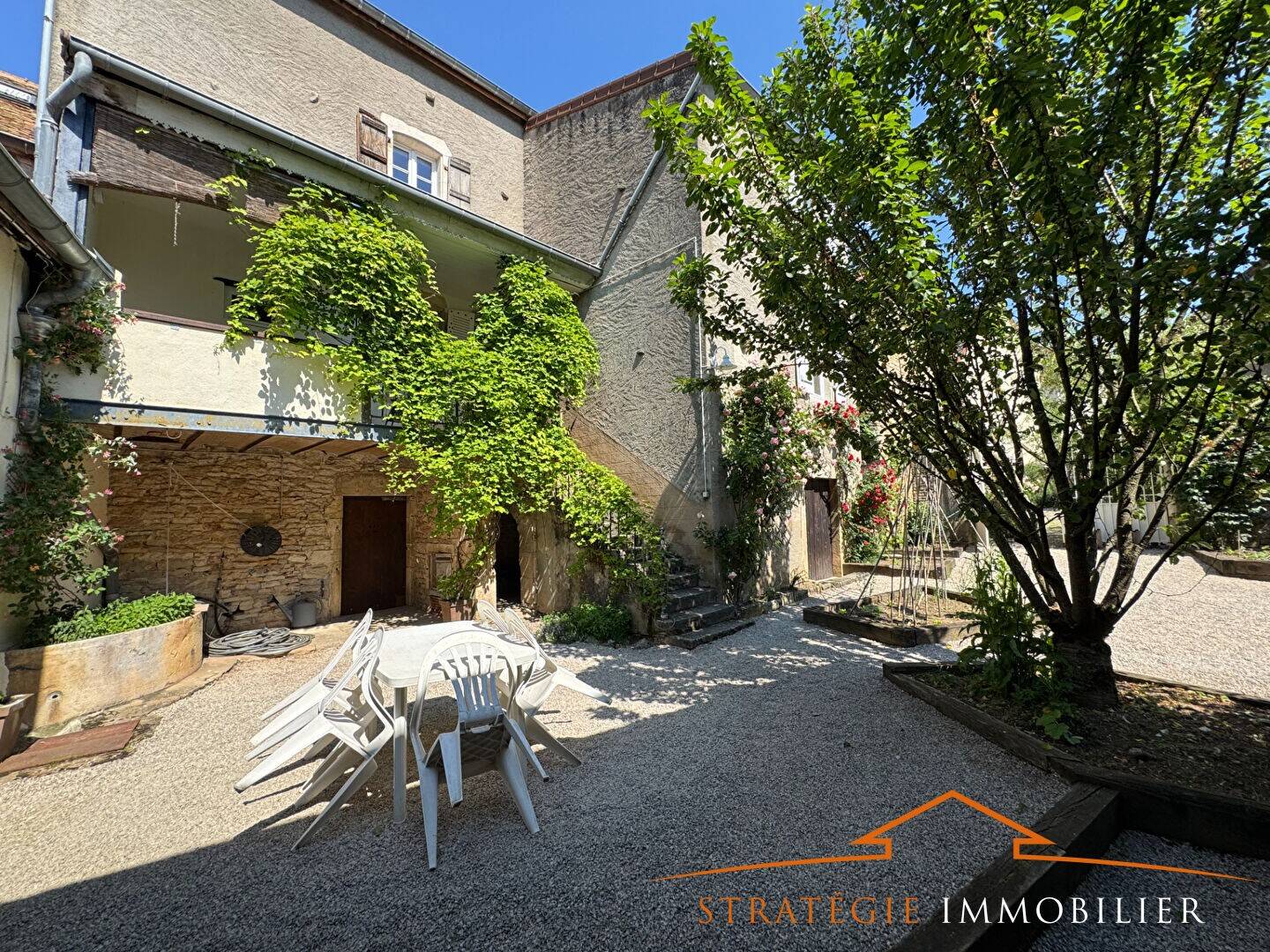 Maison à vendre, 346m², SAINT MARTIN SOUS MONTAIGU