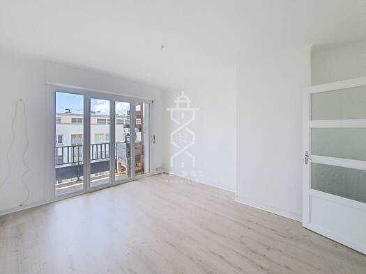 Appartement à vendre 147 650 € 2 pièces 1 chambre 53,6 m² Étage 3/4 Lorient 56100