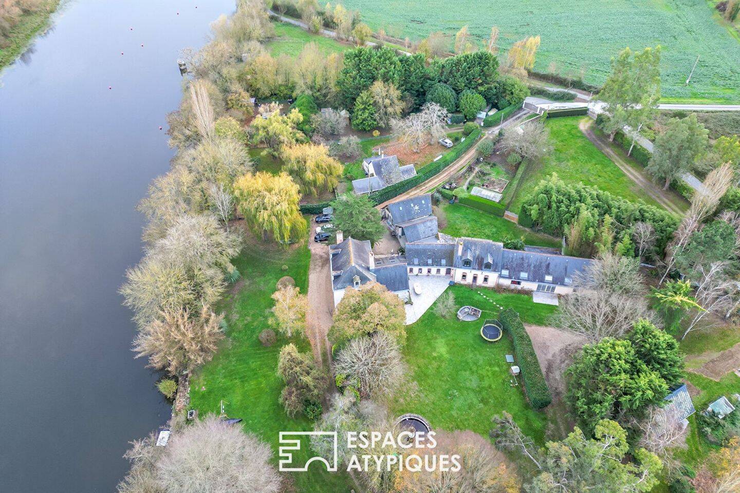 Maison à vendre, 530m², MONTREUIL SUR MAINE