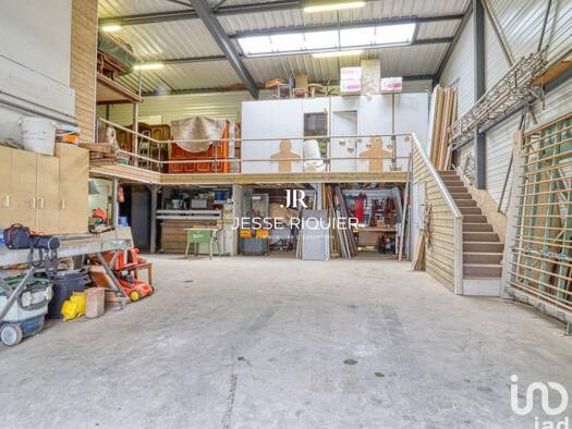 Local d'activités à vendre 549 000 € 175 m² d'espace de stockage Andilly 95580