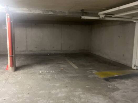 Parking à louer 55 € 11 m² centre Ville-La Chartonnière-La Barre Villefranche-sur-Saône 69400