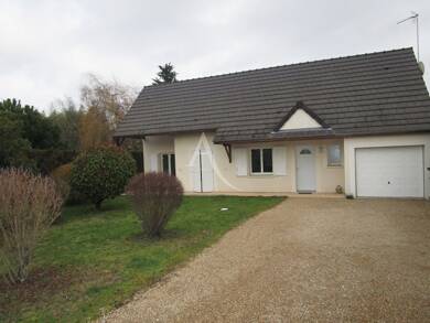 Maison à louer 1 100 € 5 pièces 4 chambres 104 m² 1 000 m² de terrain Donnery 45450